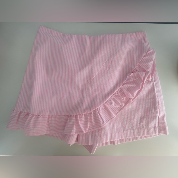 Lilly Pulitzer Faye Skort Capri Coral Seersucker - Picture 2 of 5